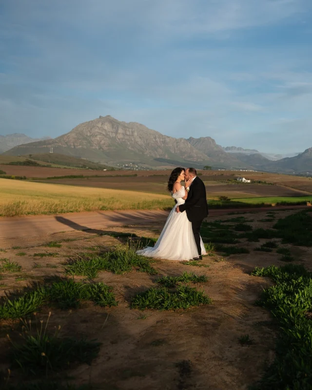 Autumn has arrived in Stellenbosch 🍂

As the vineyards begin to turn golden and the air carries that gentle crispness of the season, The Silo and Shed becomes the perfect place to slow down and savour the moment. With the surrounding mountains making their picturesque appearance across the valley, autumn brings a special kind of calm to the farm.

Whether you’re joining us for a relaxed afternoon or a private gathering, this time of year offers some of the most beautiful moments in the valley.

Visits are by pre-booking only.

#TheSiloAndShed #Stellenbosch #AutumnInStellenbosch #WineCountryLiving #CountrysideEscape