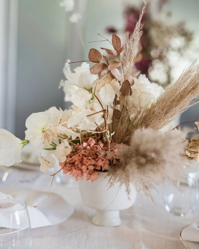 Some moments call for something a little softer.☁

A table set for celebration, quiet conversations, and the kind of memories that stay long after the day ends.

Baby showers at The Silo and Shed are designed to feel personal, calm, and beautifully effortless. 🐻

Viewings by pre-booking only.
📍 Stellenbosch

#TheSiloAndShed #StellenboschVenue #BabyShowerSA #StellenboschEvents #CapeWinelands #WinelandsVenue #IntimateEvents #WesternCapeEvents #EventVenueSA #CelebrateInStyle #WinelandsLiving #ElegantEvents